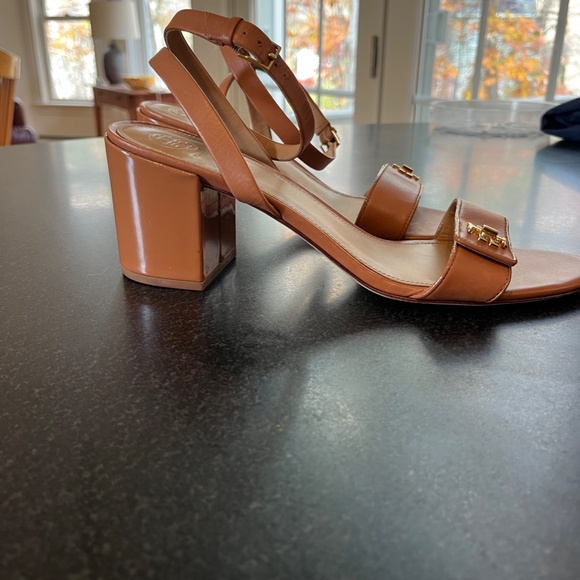 Tory Burch Kira 10.5 - Picture 2 of 3